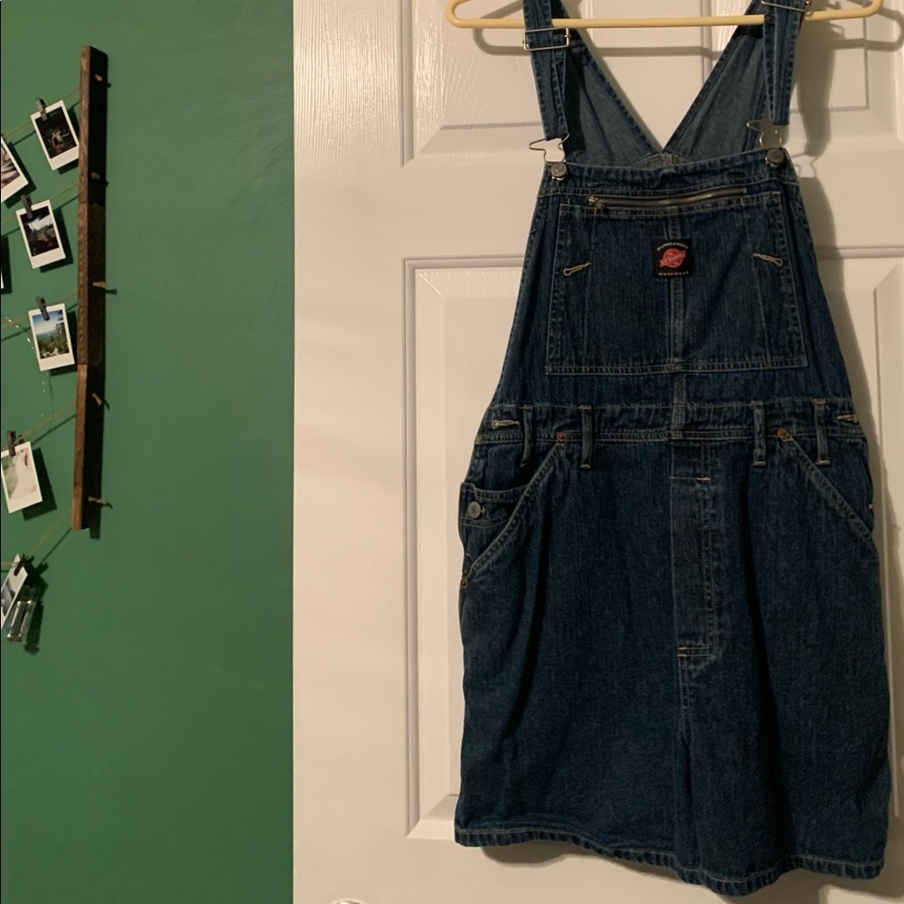 Overall shorts